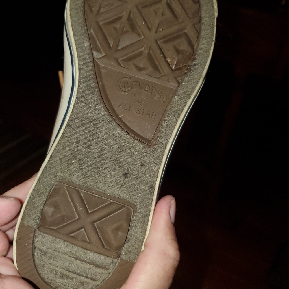 Converse - Picture 2 of 5